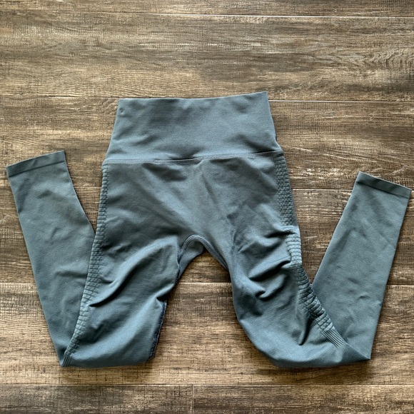 alphalete high waisted leggings M - Picture 2 of 4